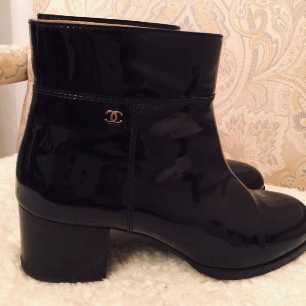 Chanel Patent Leather Short ankle Boot 39 8.5 Black Booties